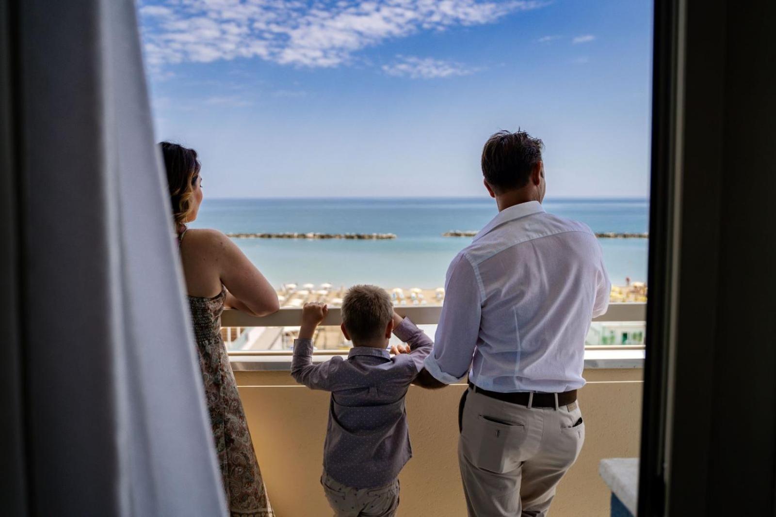 Hotel Excelsior Cesenatico Exterior photo