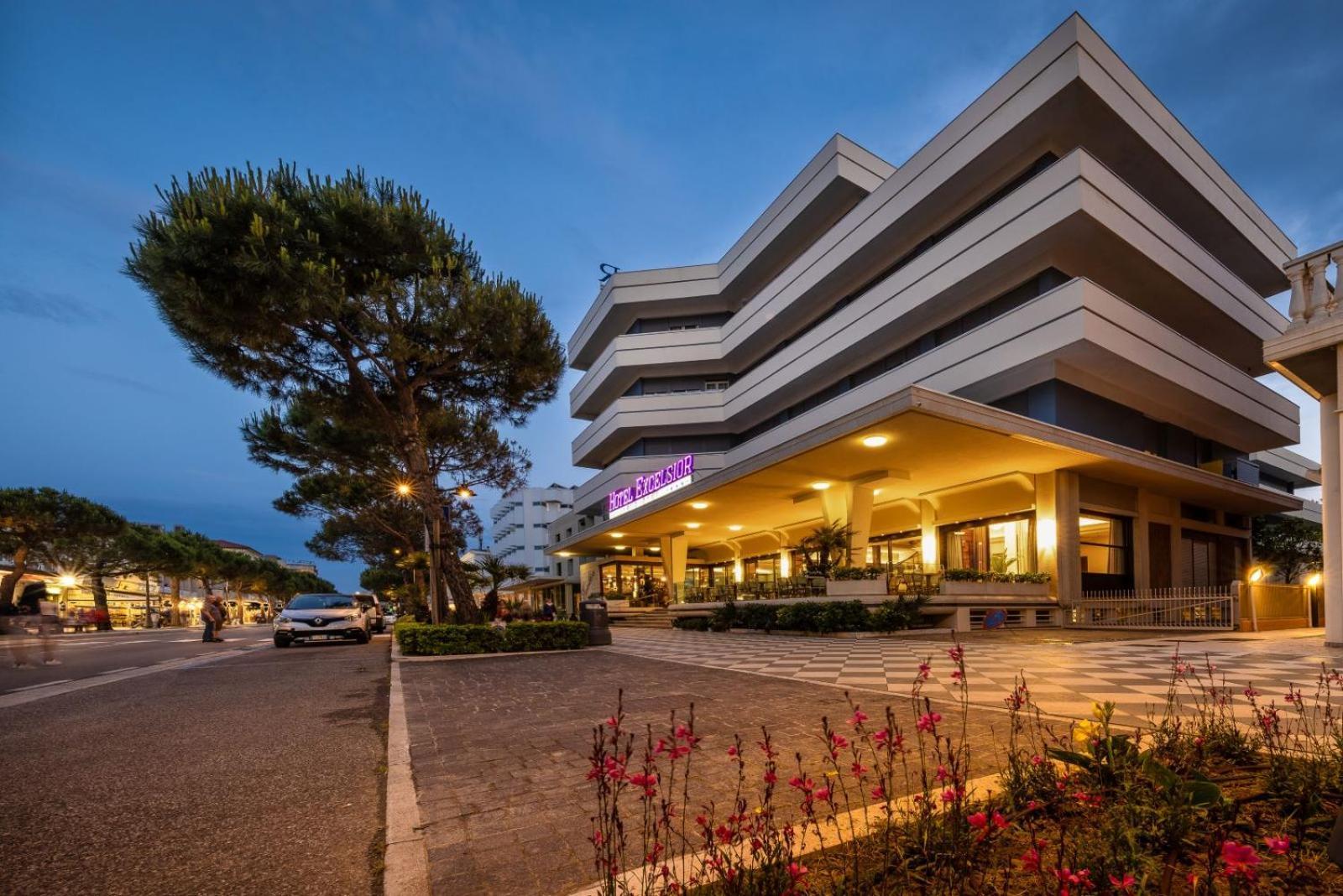 Hotel Excelsior Cesenatico Exterior photo